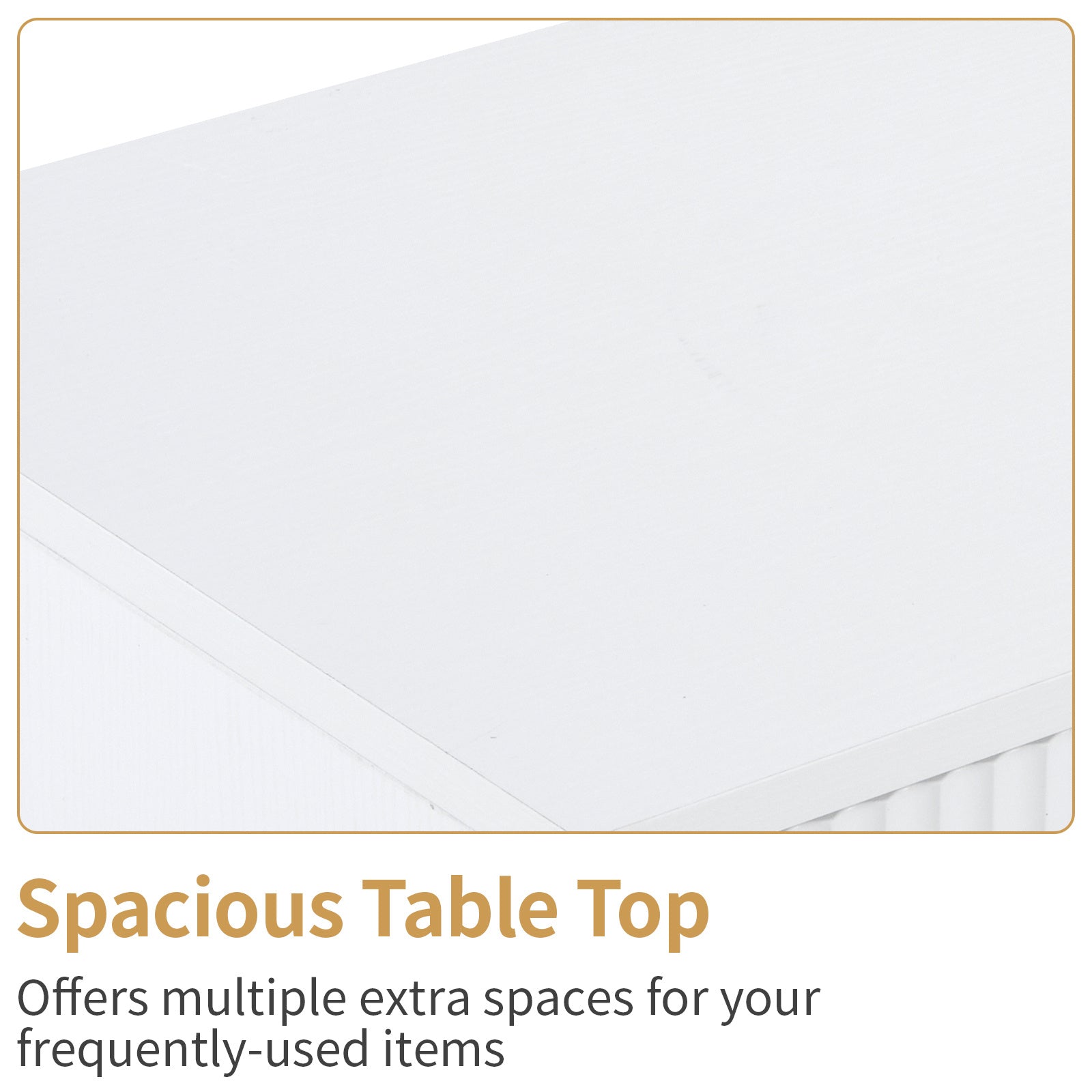 Commode blanche à surface ondulée