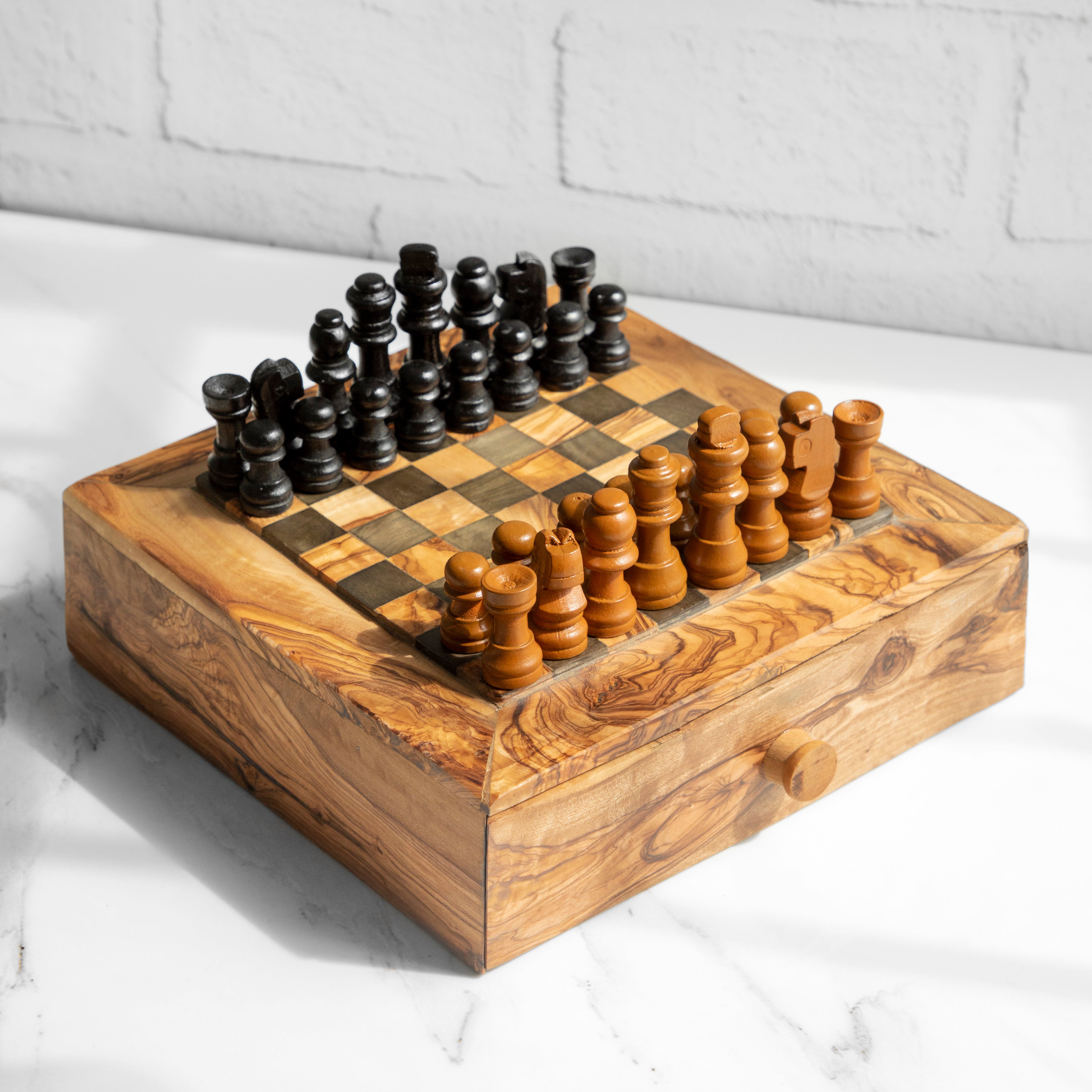 Jeu d'échecs carré en bois d'olivier, fabriqué à la main.