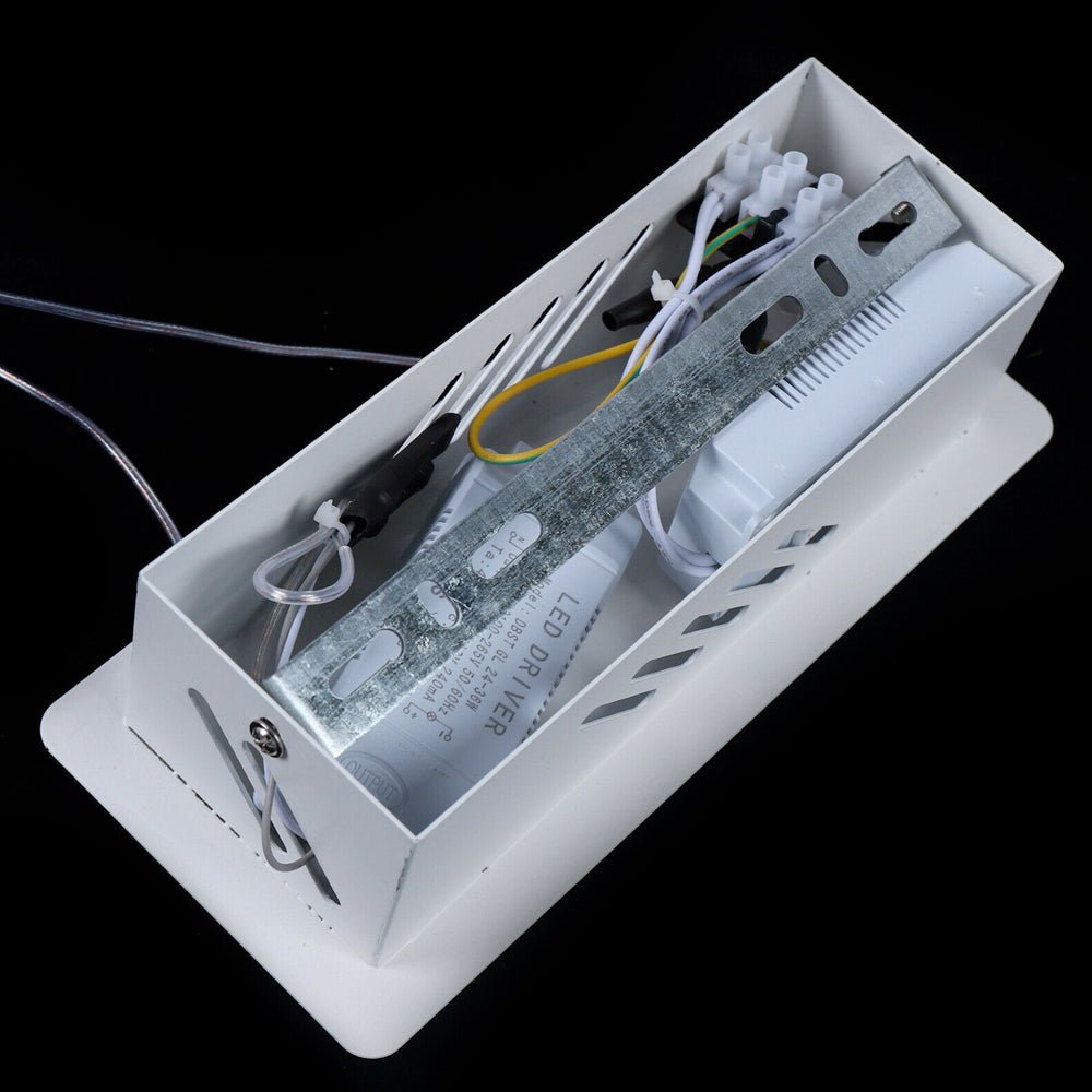 Luminaire contemporain en forme de tourbillon LED en acrylique